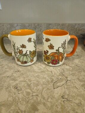 Set of 2 ELI + ANA Saddlebrook Farm Ceramic Mugs Pumpkins Fall Autumn Harvest